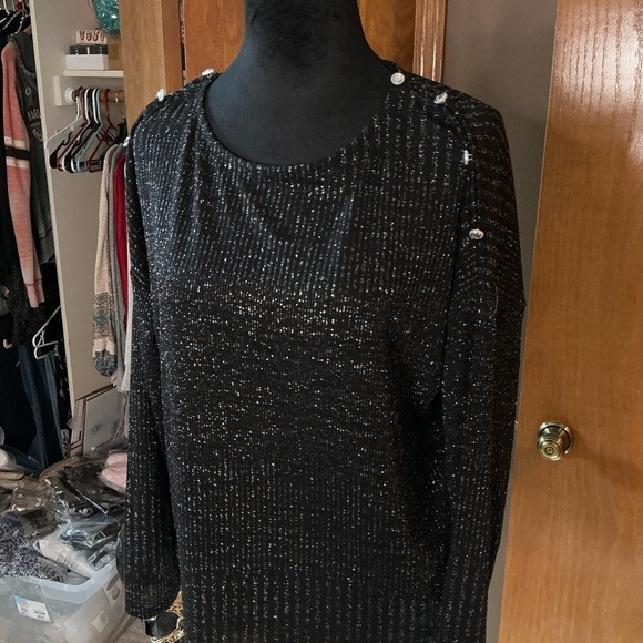 Cable & Gauge Sparkly Lightweight Sweater - Picture 2 of 9